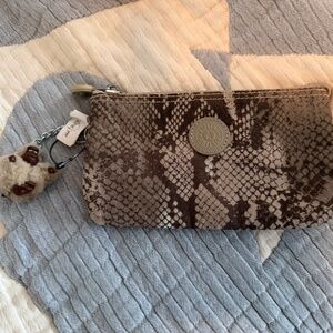 Kipling NWT Pounch